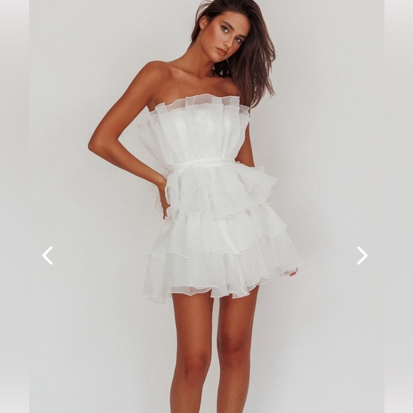 BNWT white mini dress Selfie Leslie medium - Picture 2 of 6